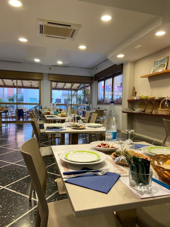 Hotel Domus Mea كاتوليكا المظهر الخارجي الصورة